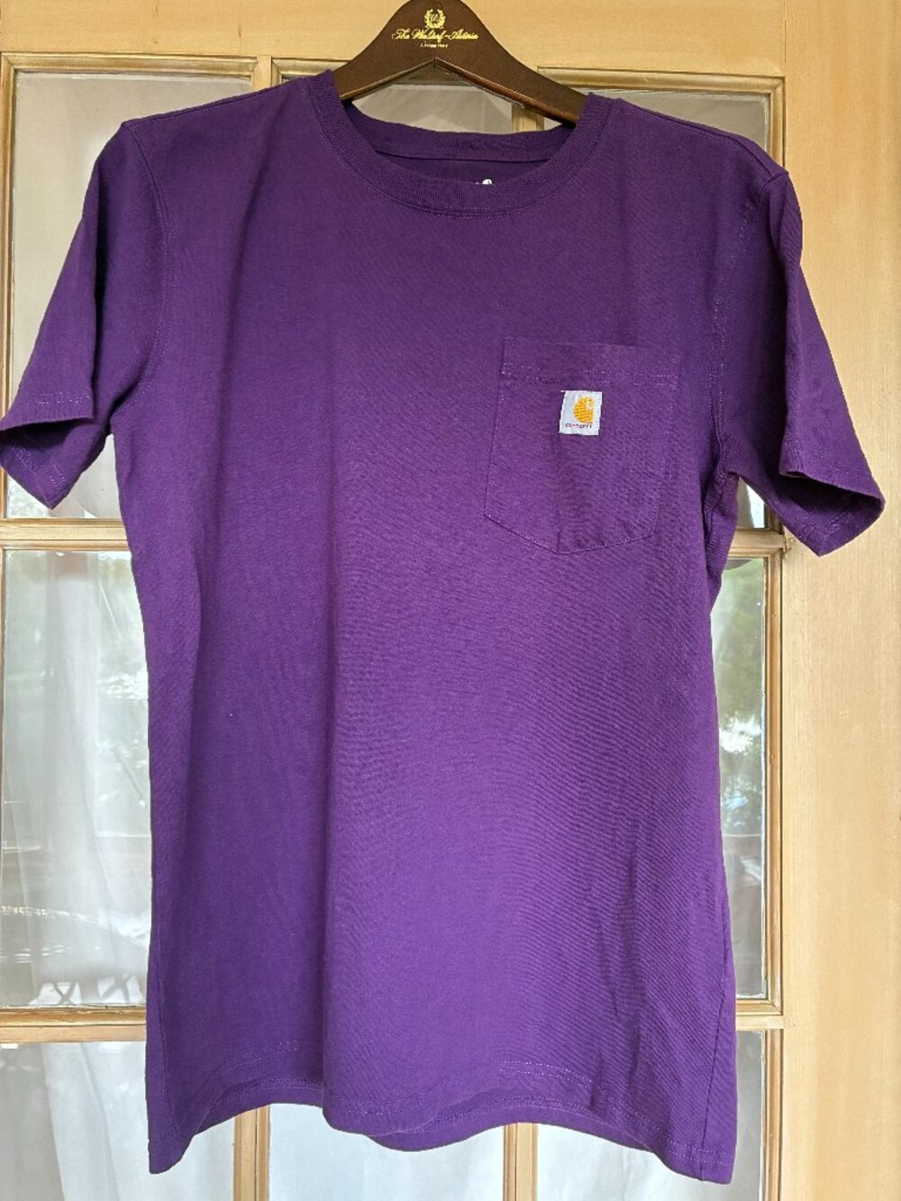 Carhartt womens Small 4-6 thick and durable t. shirt LIKE NEW